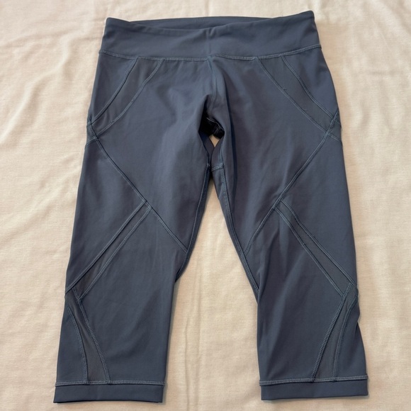 Lululemon 8 Cool to Street Crop Capri Leggings ~ Blue Sheer Low Rise - Picture 1 of 8
